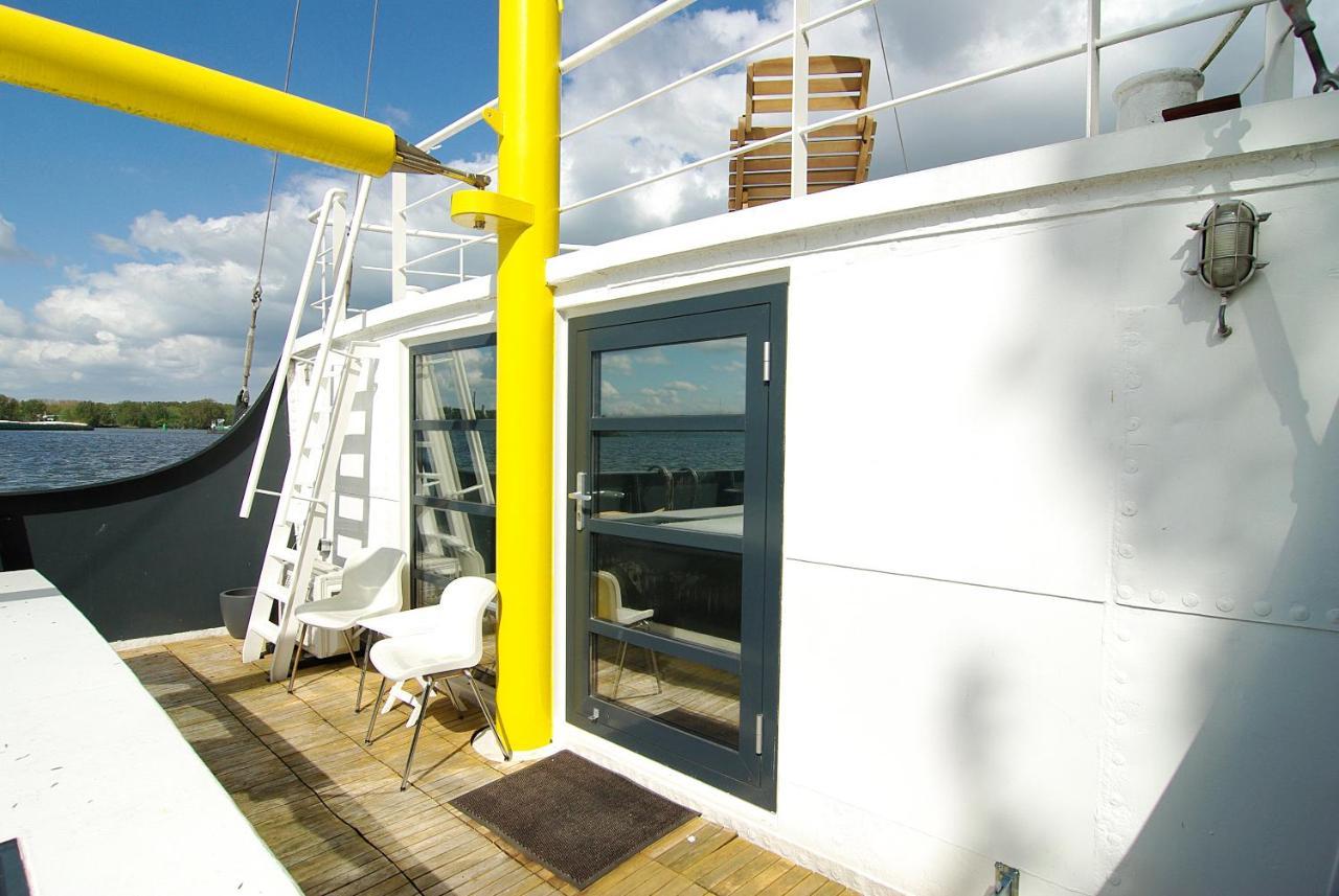 מלון אמסטרדם Magnificent Houseboat With A Stunning View! מראה חיצוני תמונה
